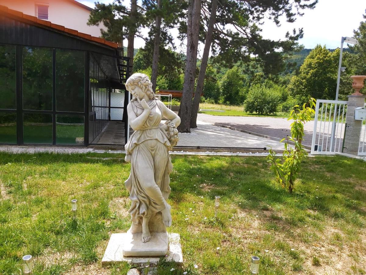 Divaca, Vila Srebrna 외부 사진